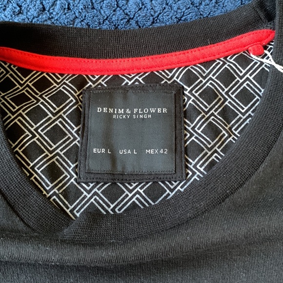 Denim and flower t-shirt NWT - Picture 4 of 5